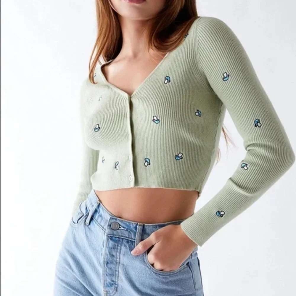 LA Hearts Cropped Cardigan Womens XS Sage Green Mushroom Embroidered Y2K Cottage